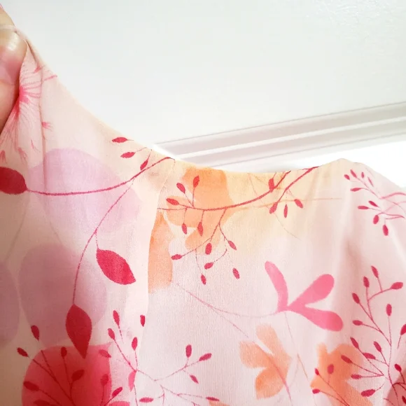 Maggy London • Pink Floral Summer Dress • Size 8 - Picture 5 of 5
